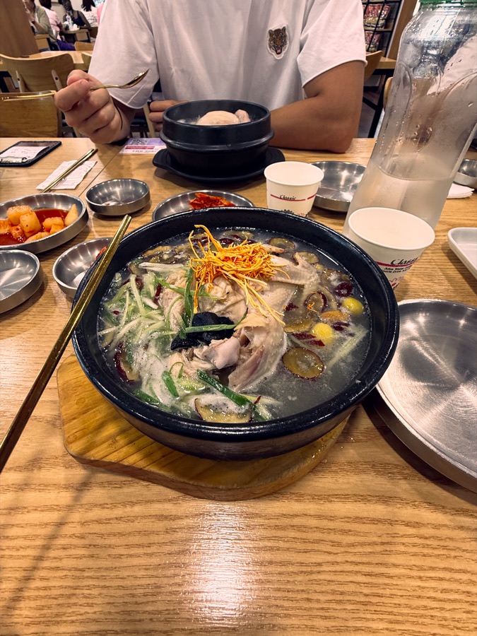 Samgyetang, zuppa coreana di pollo al ginseng